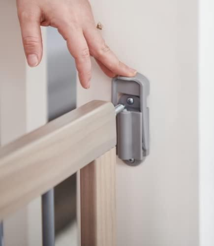 Regalo Wooden Safety Gate for Stairs and Hallways 1