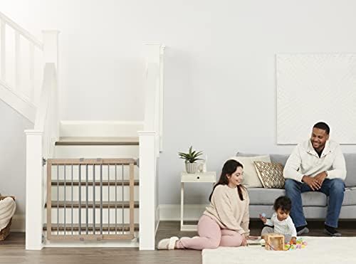Regalo Wooden Safety Gate for Stairs and Hallways 1