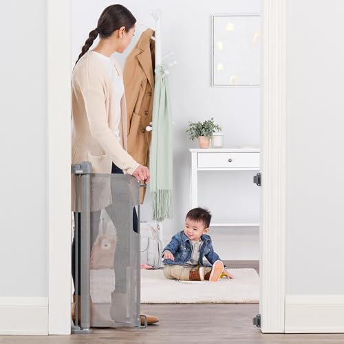 Regalo Extra Wide Retractable Baby Gate 50