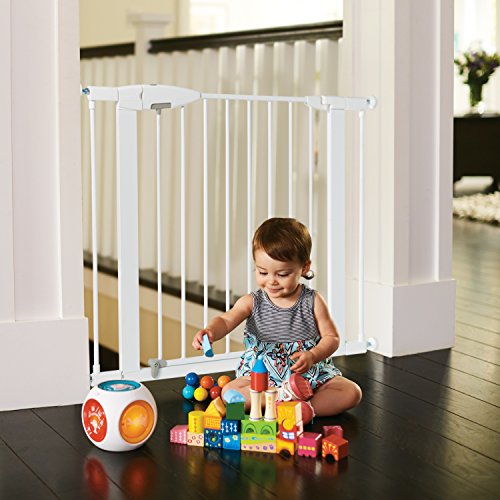 Munchkin Easy Close Pressure Mounted Baby Gate White 35x295 Inch
