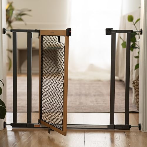 Summer Infant Doorway 36S Safety Pet and Baby Gate - Oak and Metal