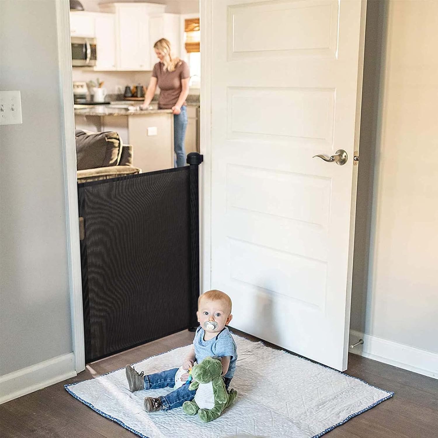 YOOFOR Retractable Baby Gate 33 Tall 55 Wide Black