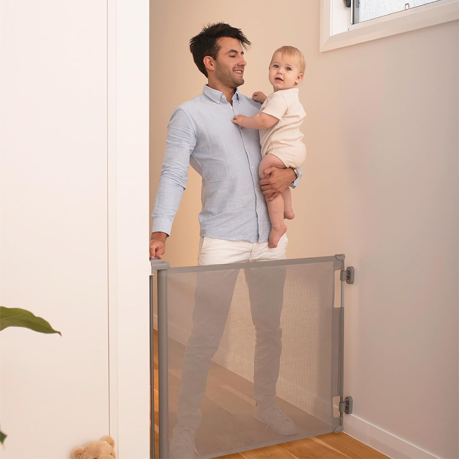 Retractable Baby Gate with 3-Way Locking - Gray