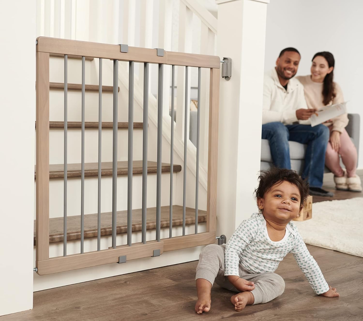 Regalo Wooden Safety Gate for Stairs and Hallways 1