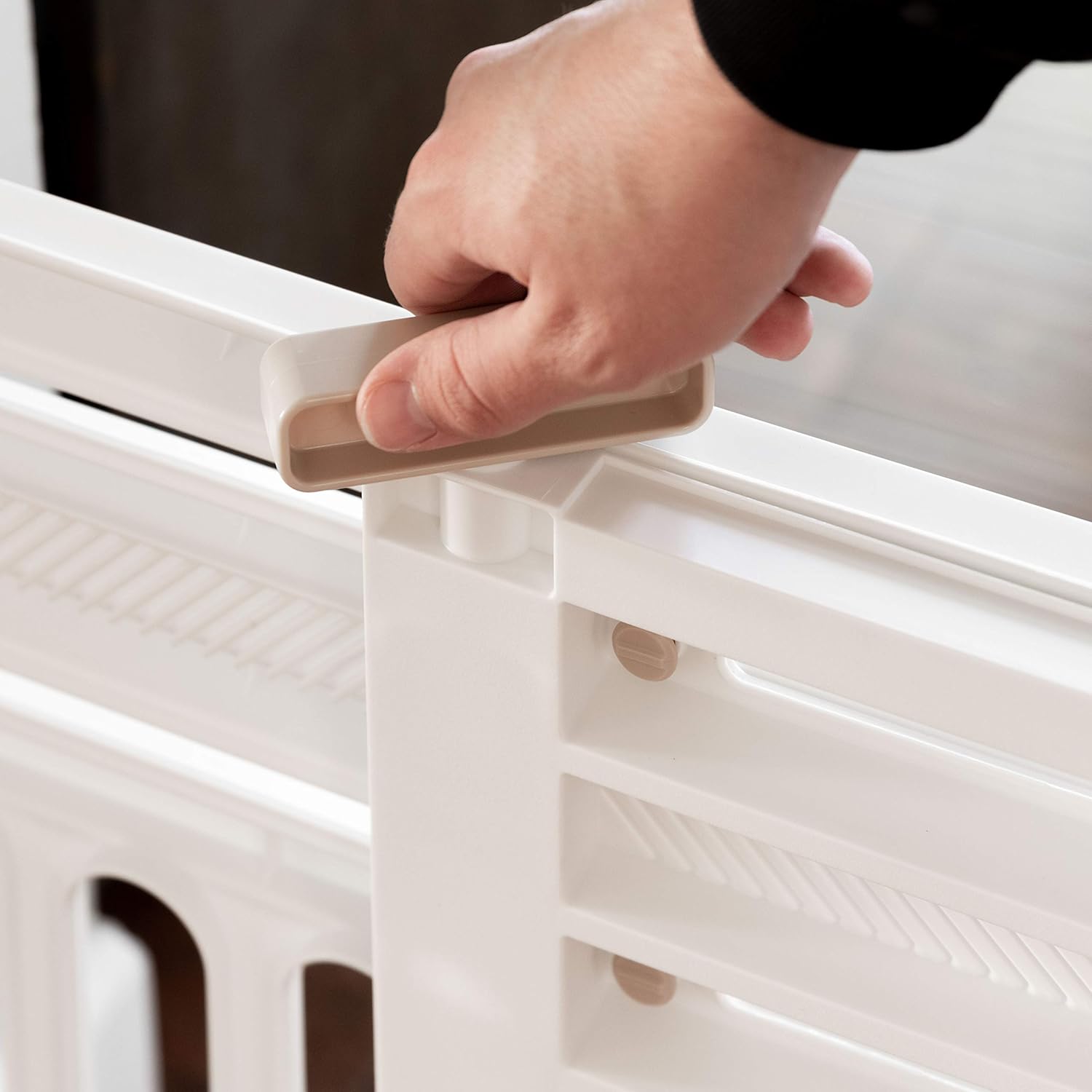 IRIS USA Expandable Dog Gate 25 H White