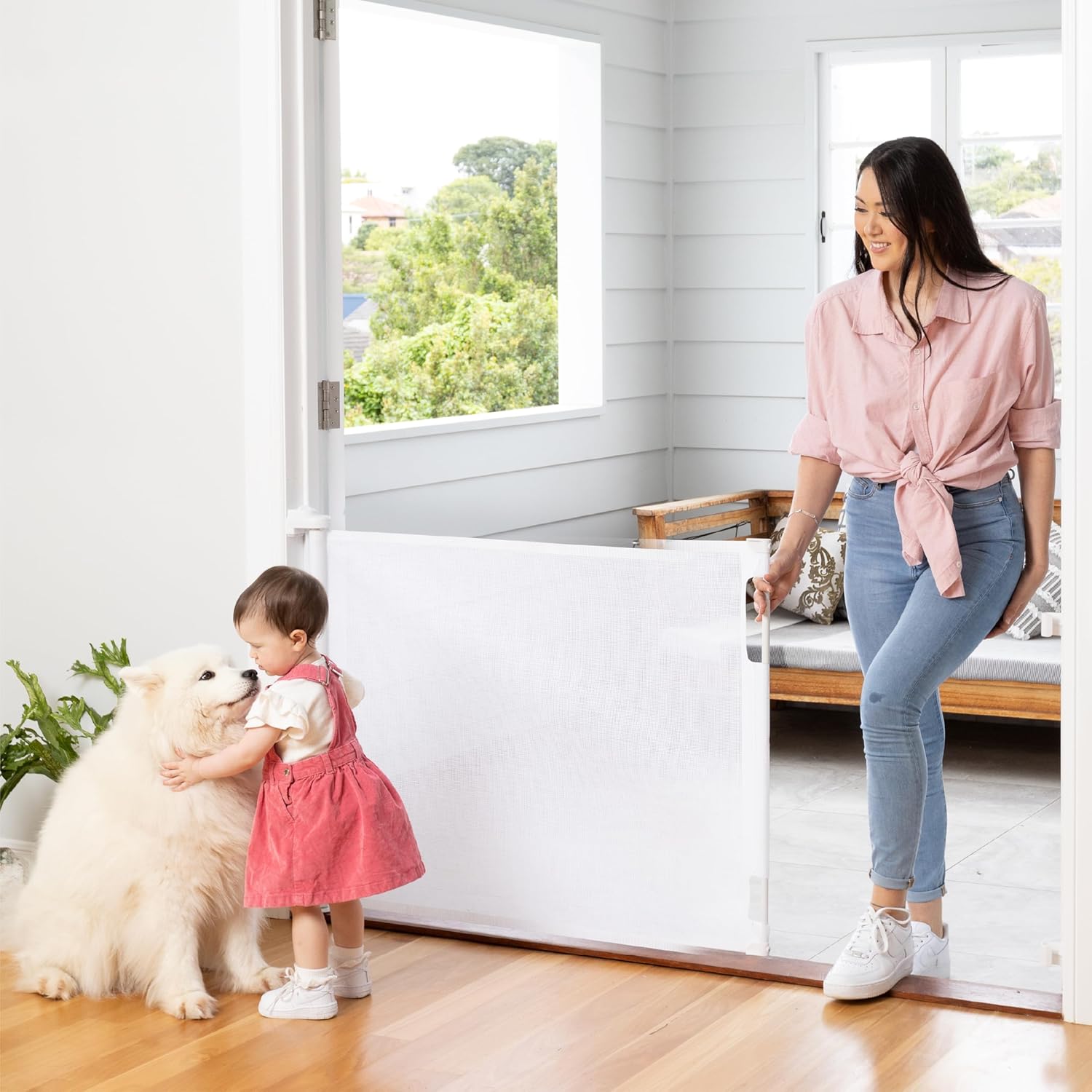 Retractable Baby Gate with 3-Way Locking 33 x 71 White
