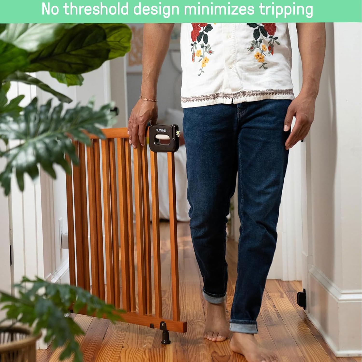 Summer Wood Banister and Baby Gate with Auto Close 30-48 Wide