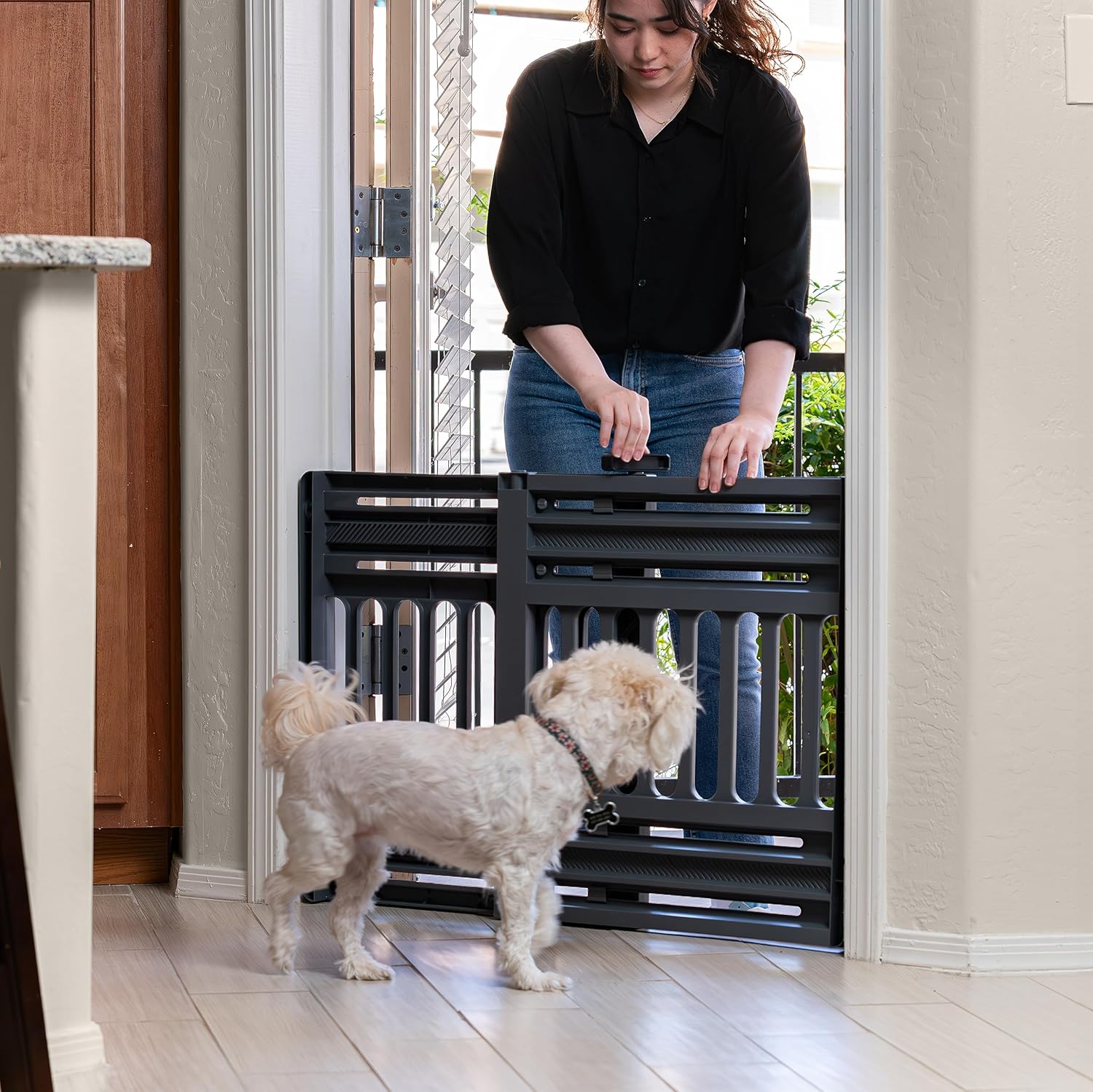 IRIS USA Dog Gate 24-39 Expandable Gray