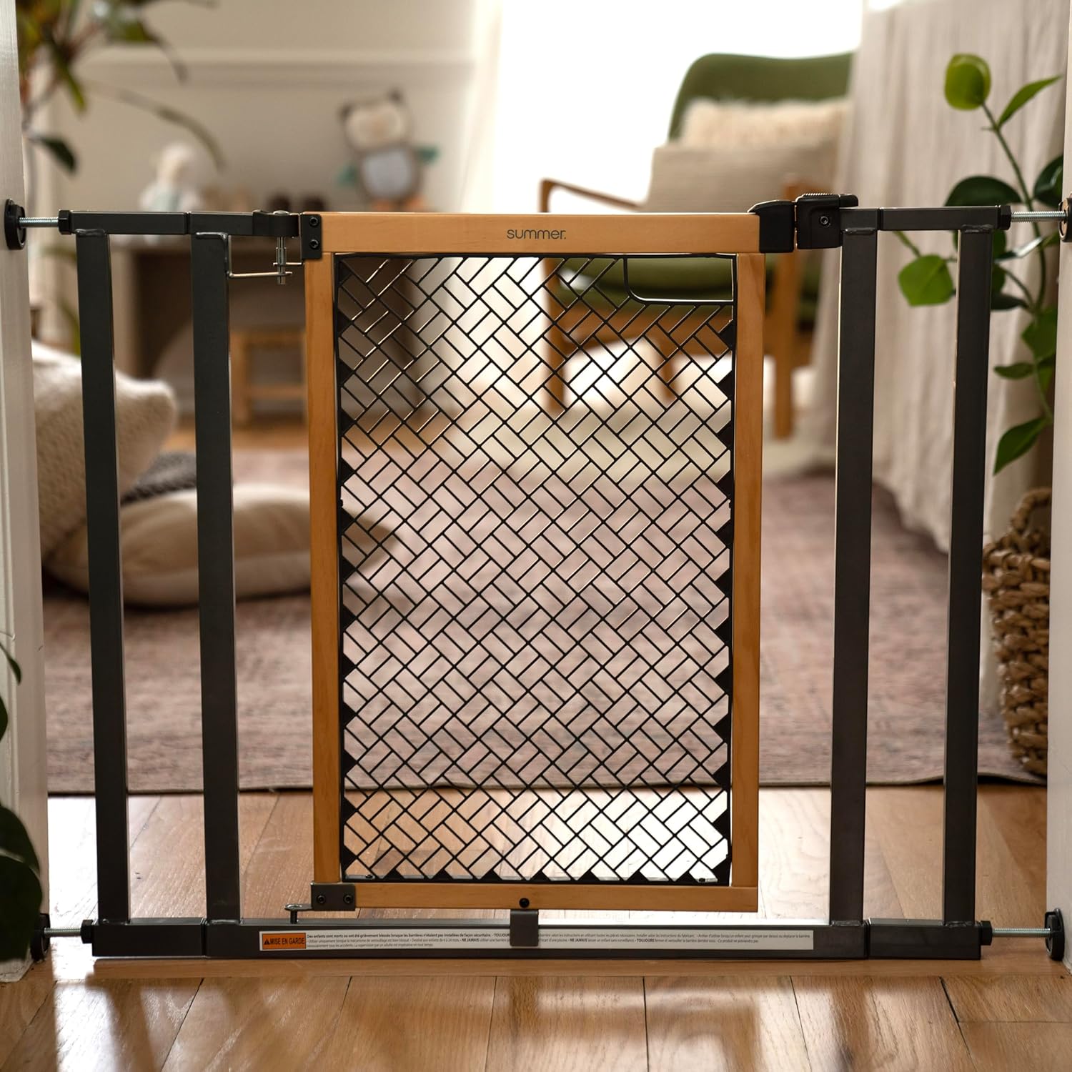 Summer Infant Doorway 36S Safety Pet and Baby Gate - Oak and Metal