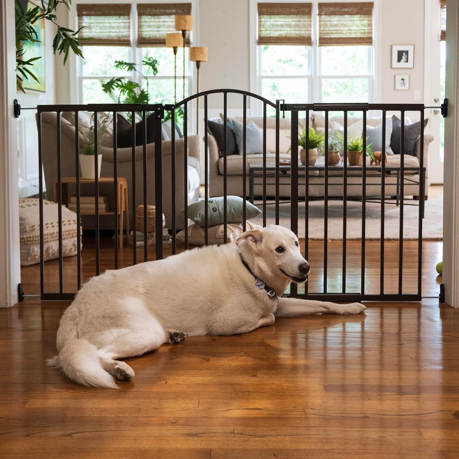Summer Infant Extra Wide Metal Safety Gate with Auto Close Door